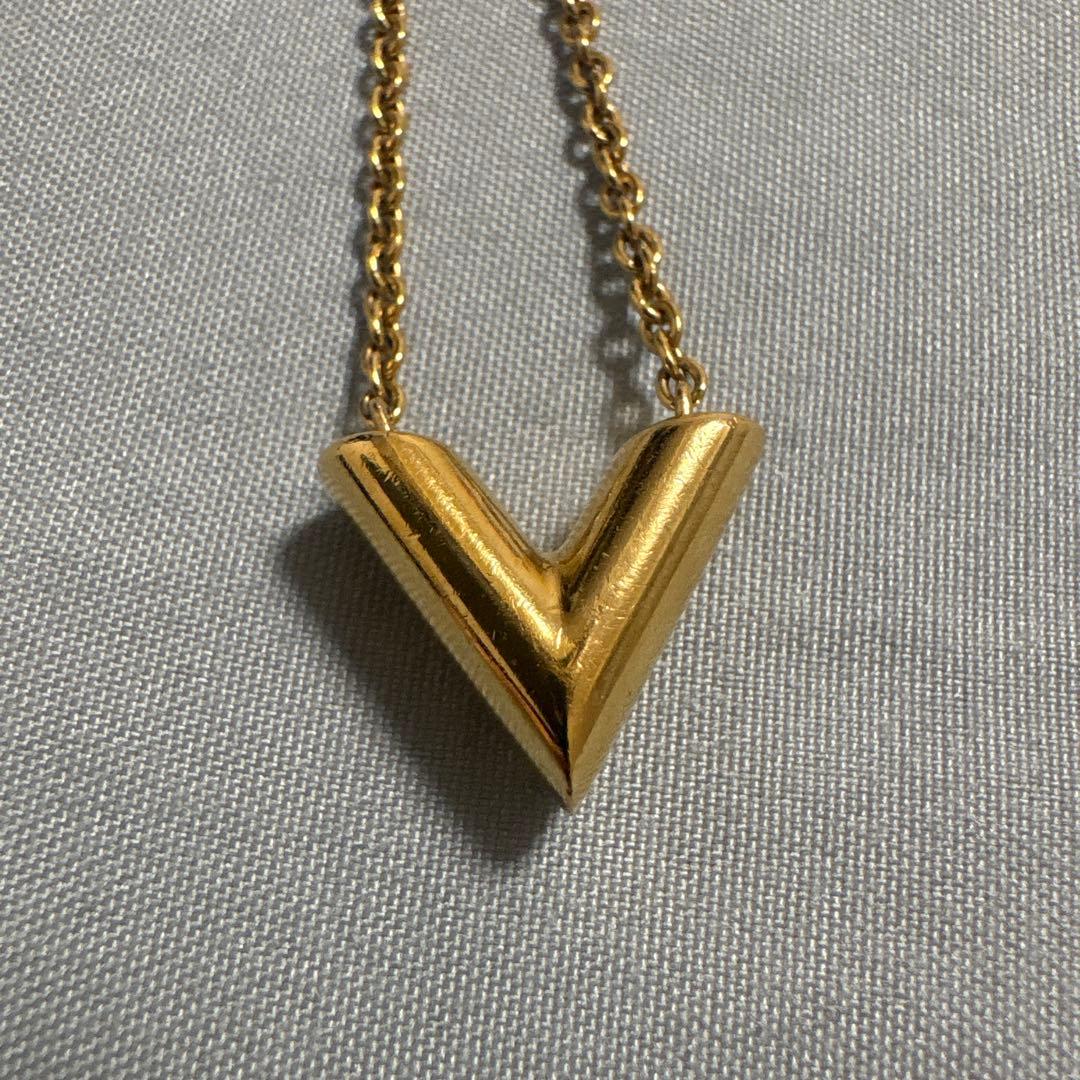 LOUIS VUITTON ルイヴィトン エセンシャルV ネックレス ゴールド