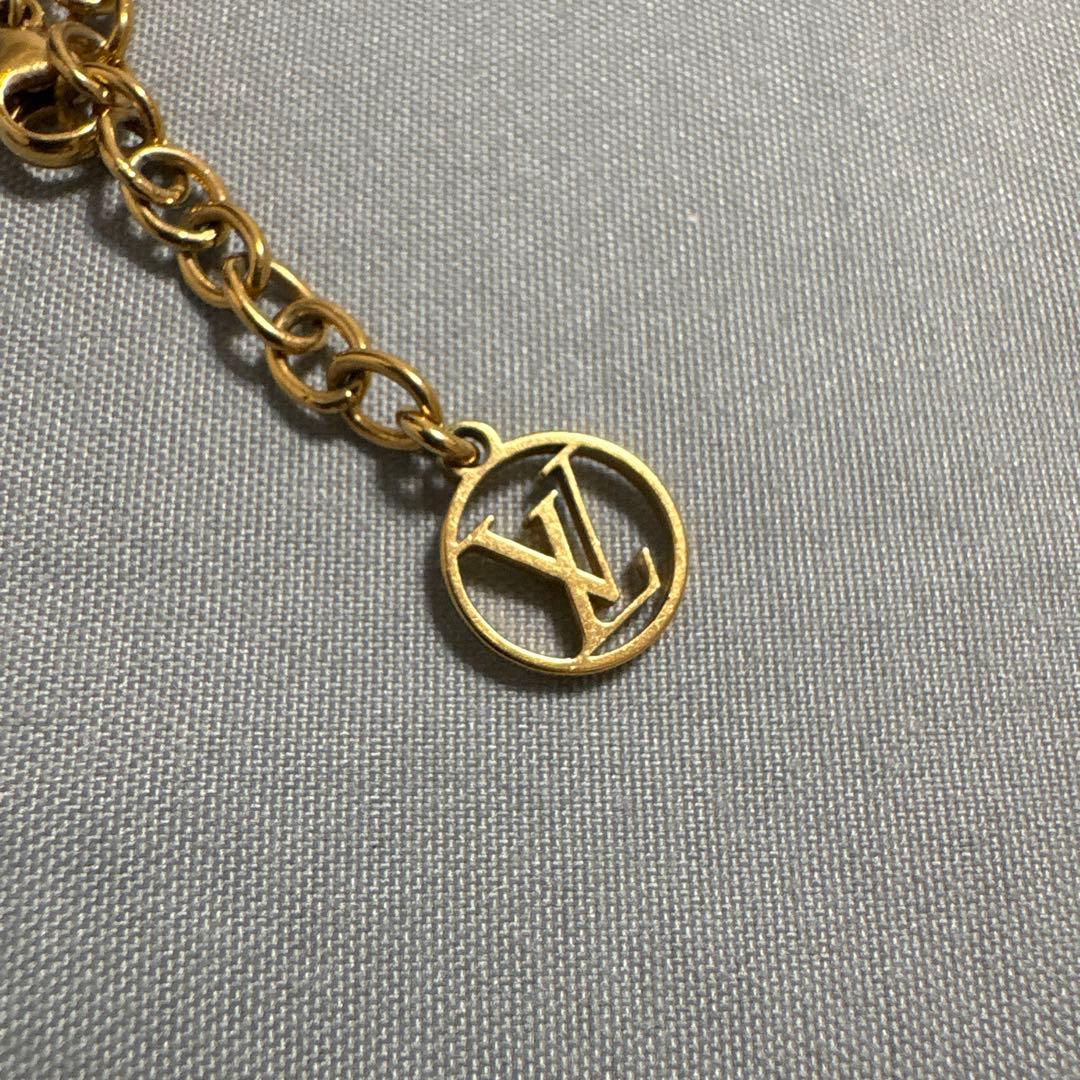 LOUIS VUITTON ルイヴィトン エセンシャルV ネックレス ゴールド