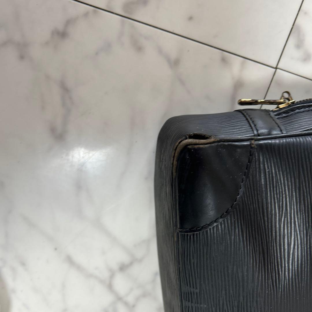 Louis Vuitton エピレザー ビジネスバッグ ブラック