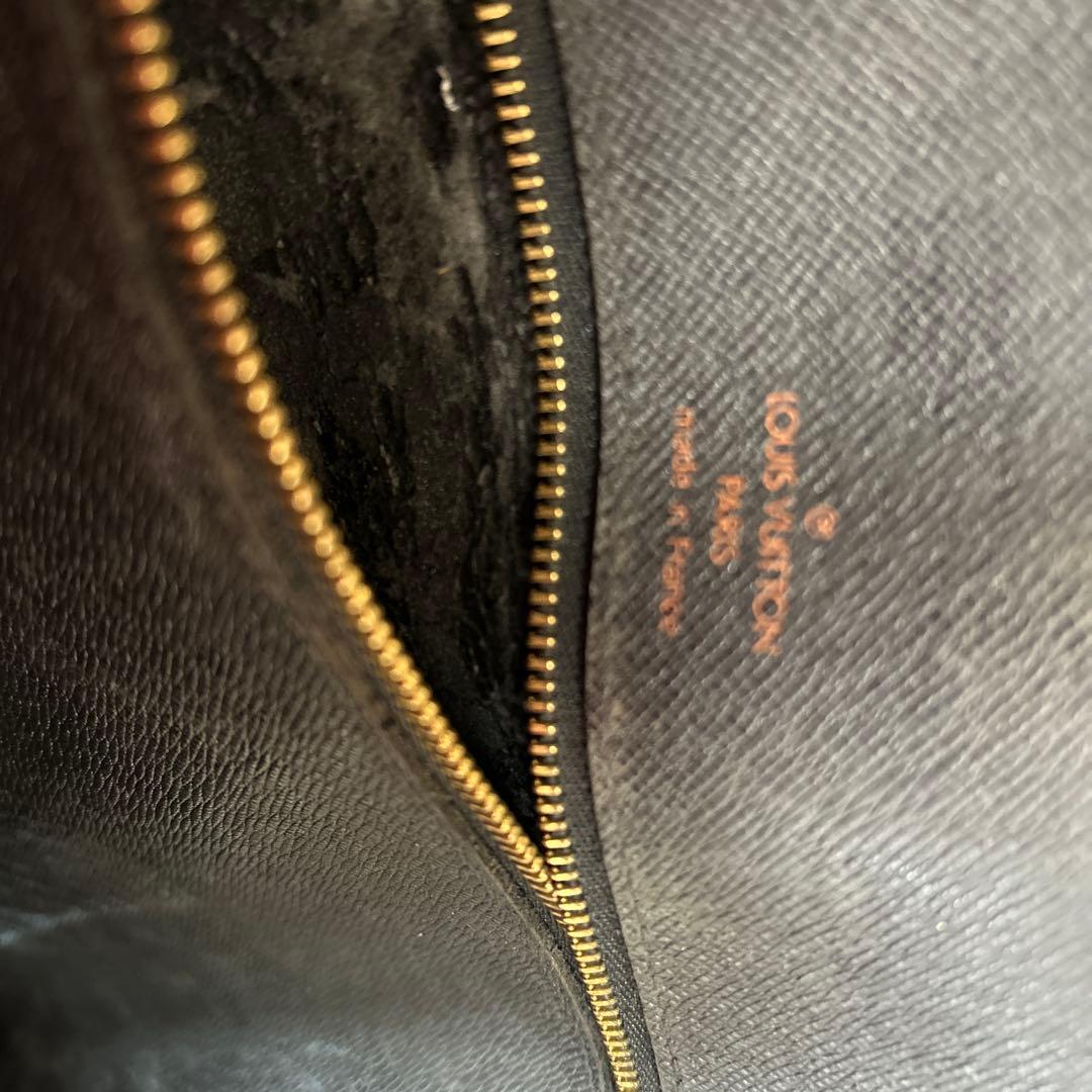 Louis Vuitton エピレザー ビジネスバッグ ブラック