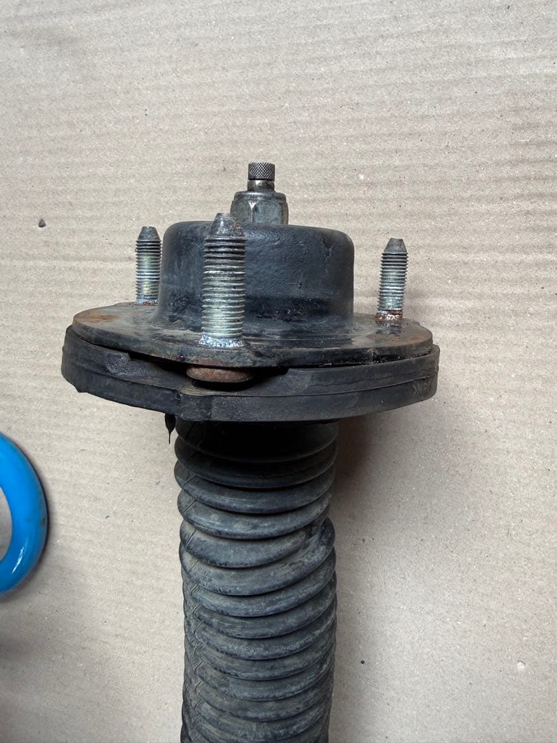 150プラドディーゼル用4×4エンジニアリング　フロントショック&コイルセット