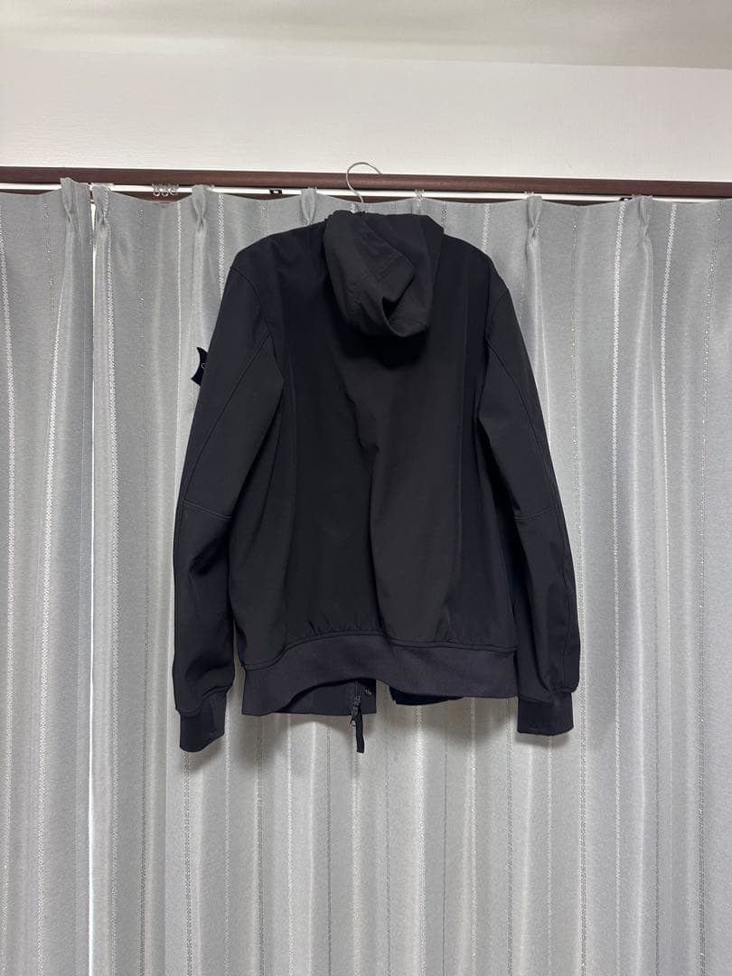 ストーンアイランド ブラック ナイロンジャケット