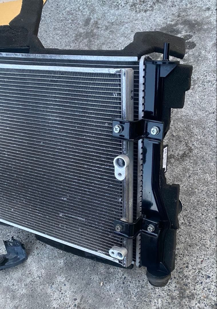 スバル SUBARU 後期 BRZ ZC6 6速 ZN6 86 ラジエーター