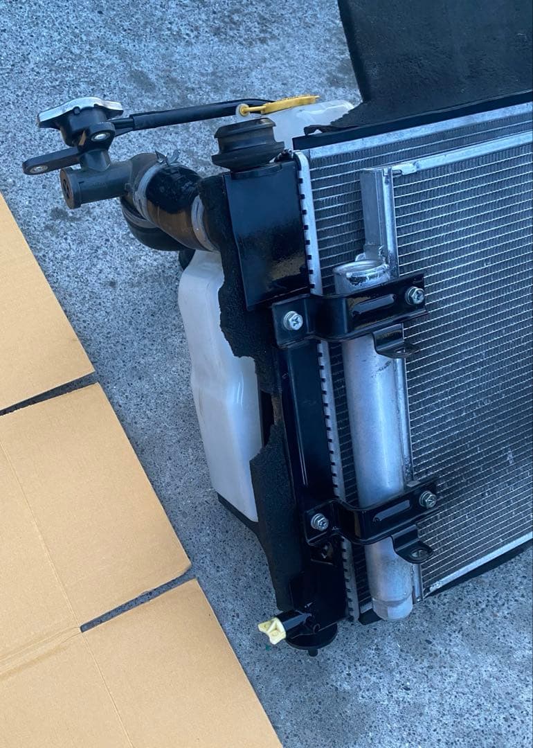 スバル SUBARU 後期 BRZ ZC6 6速 ZN6 86 ラジエーター