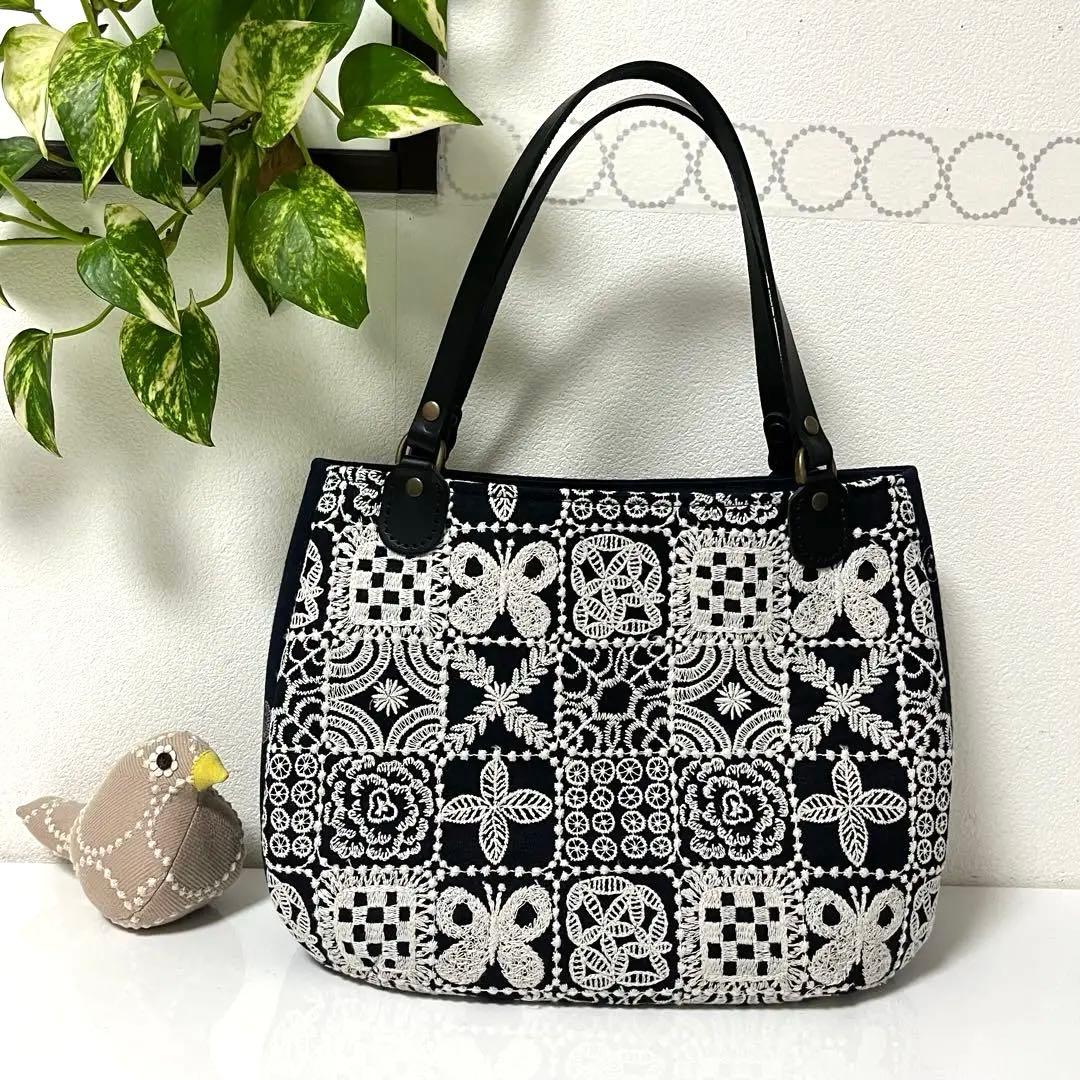 ミナペルホネン　ハンドメイド　マチ付きトートバッグ