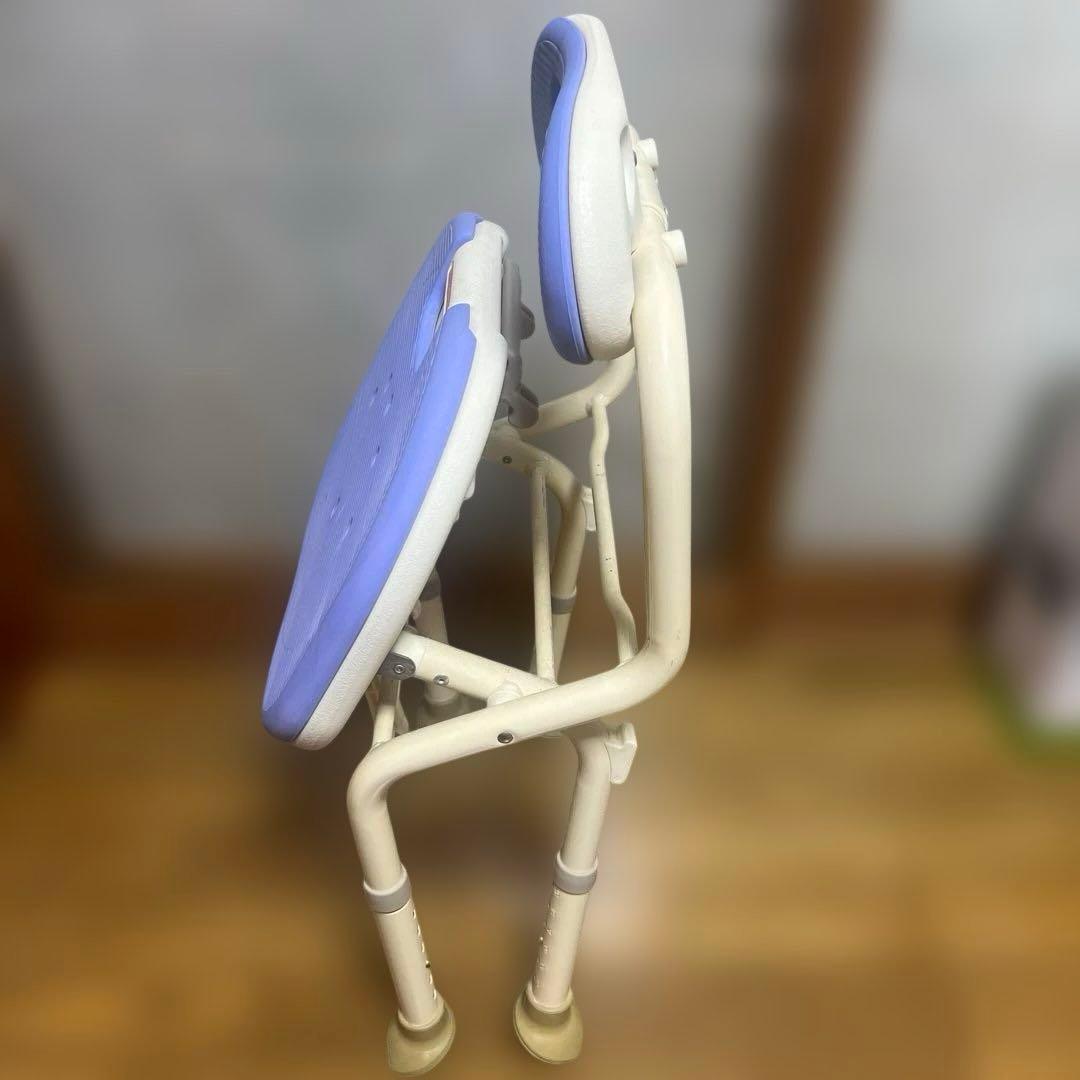 介護椅子　安寿 コンパクト折りたたみシャワーベンチ IC 背付タイプ ブルー