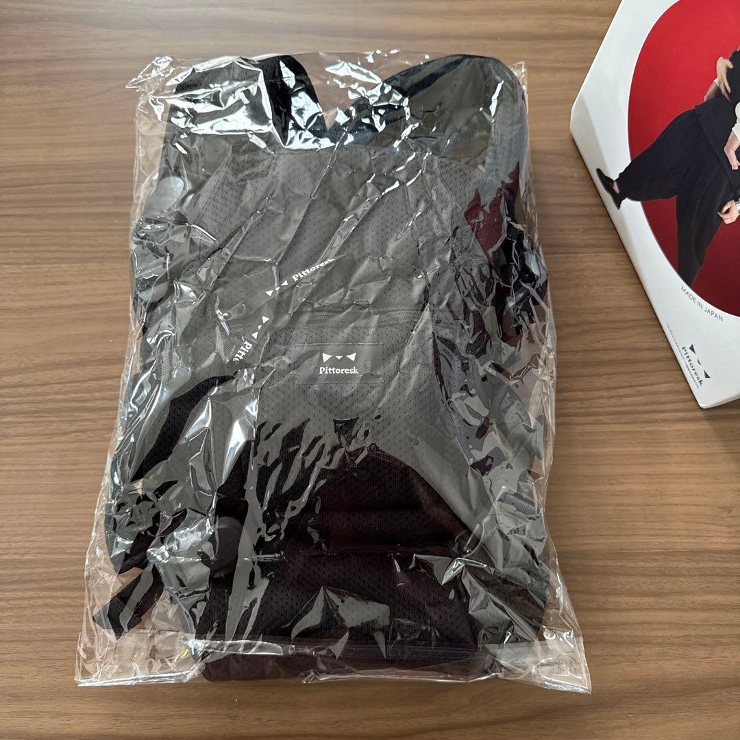 ピトレスク ベビーキャリア ファースト　ブラック　 抱っこ紐