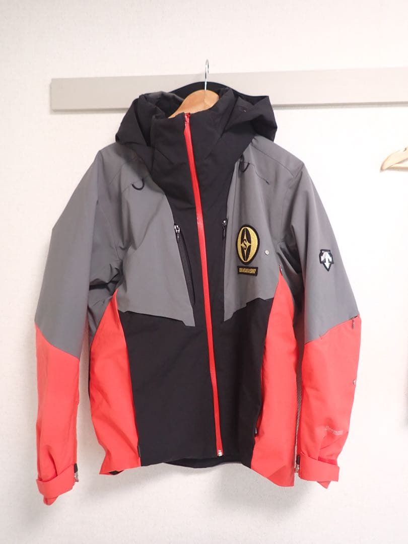 デサント フード付きスキーウェア グレー/レッド