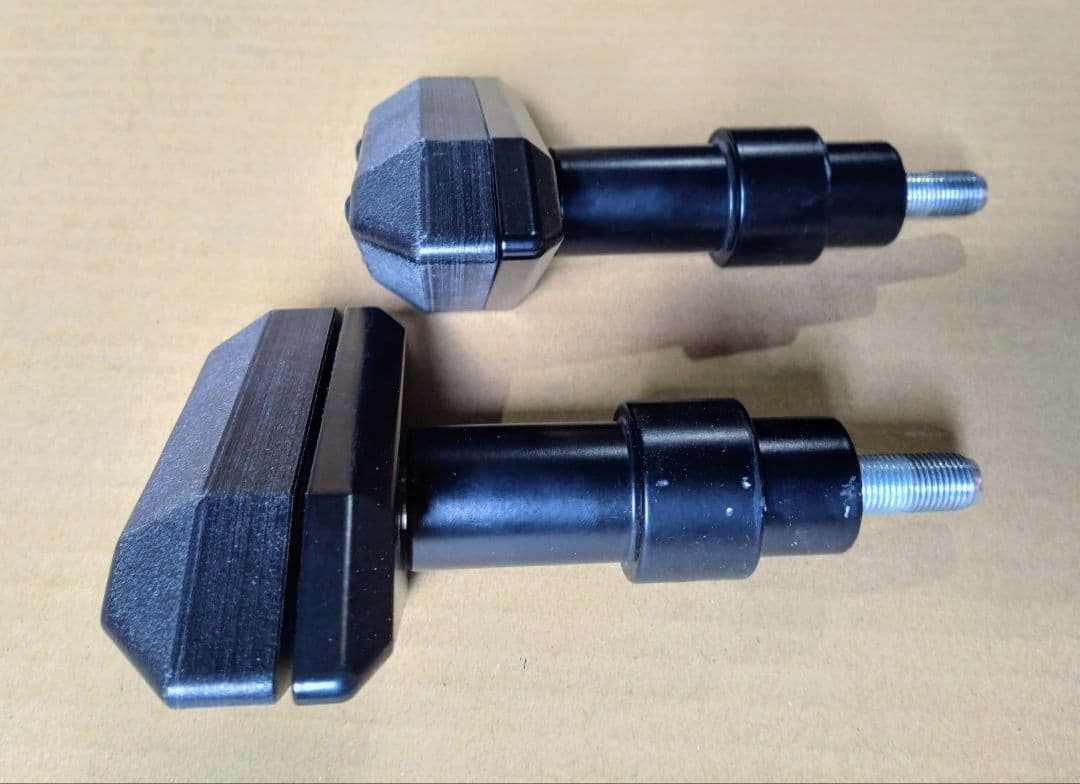 ワイズギア　yzf-r7 エンジンスライダー