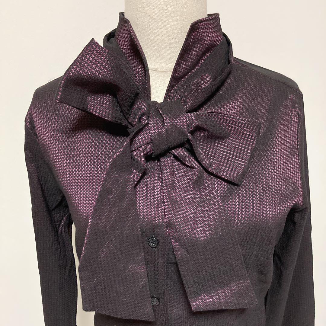 【未使用タグ付き】ナラカミーチェ　パープル　光沢　ボウタイリボンブラウス　長袖