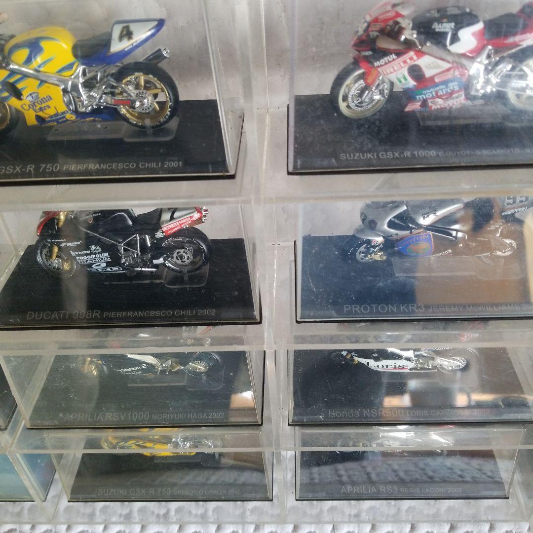 バイク　フィギュア　32台