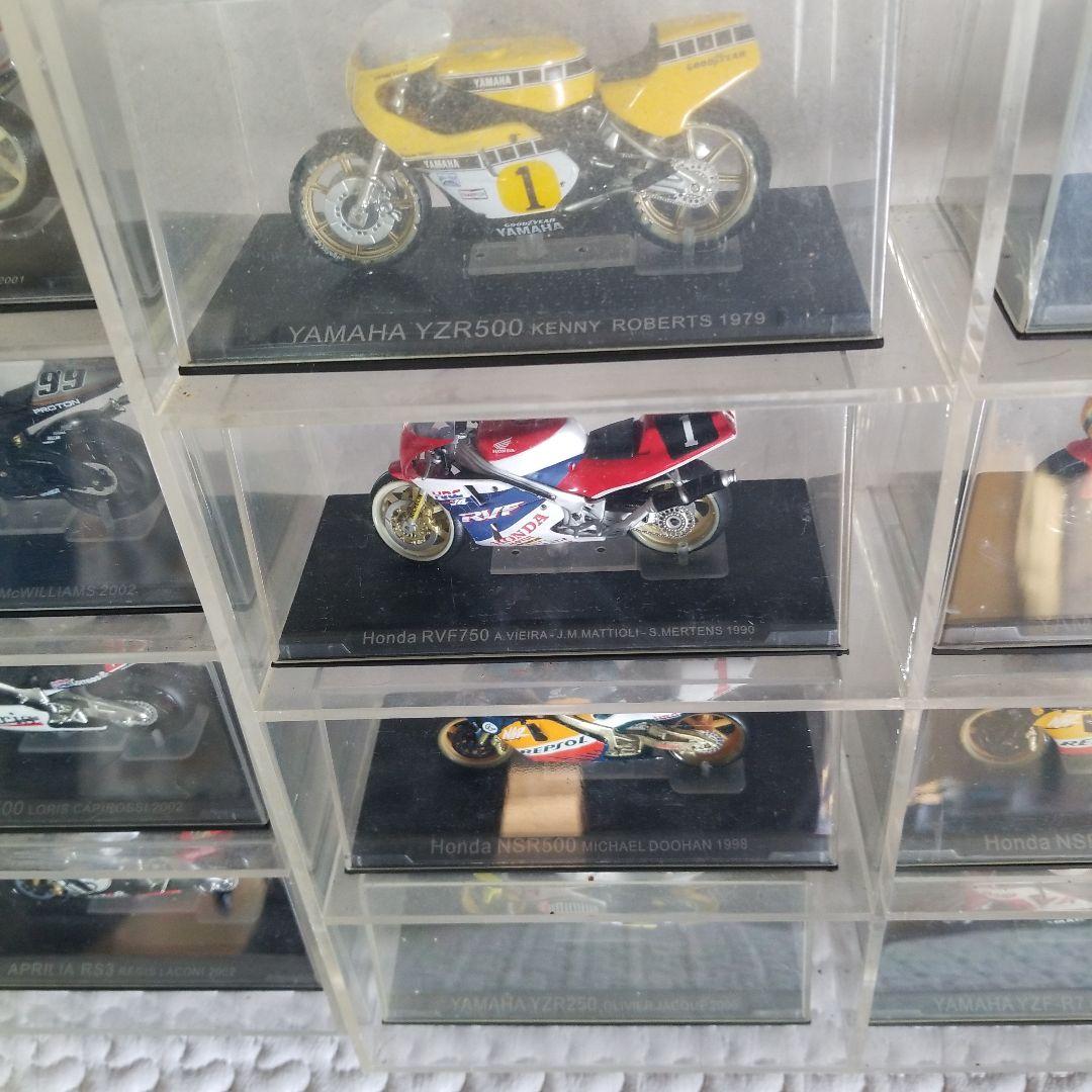 バイク　フィギュア　32台