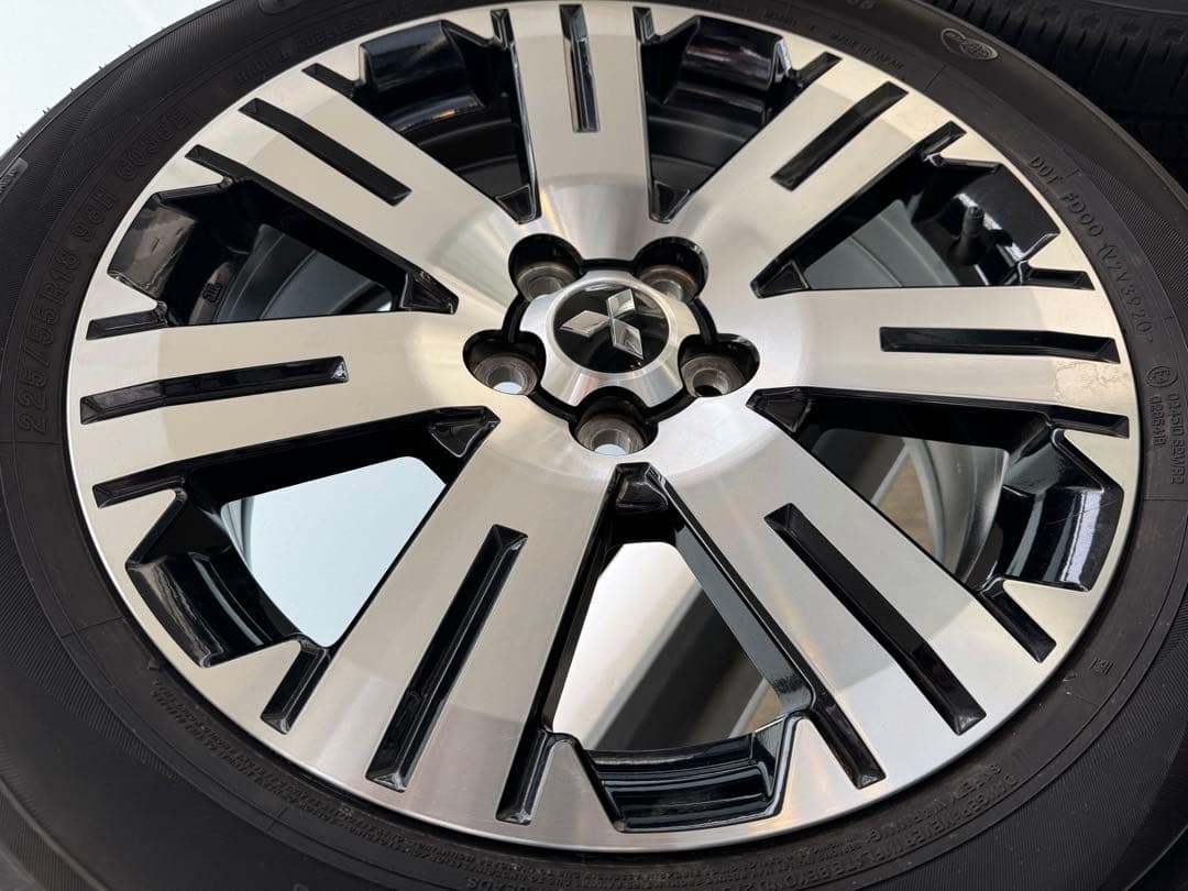 【送料込み】デリカD:5後期 純正タイヤ付きホイール 4本セット