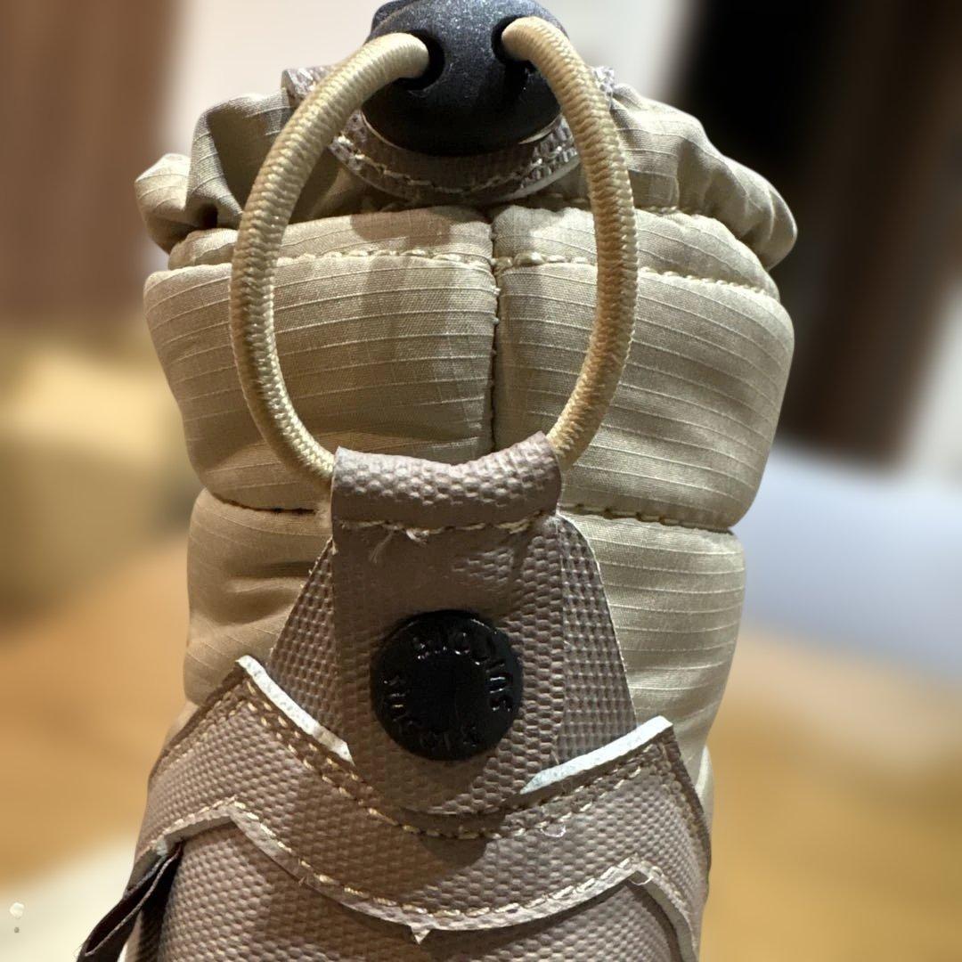 (アイ)SUICOKE ベージュ キルティングショートブーツ