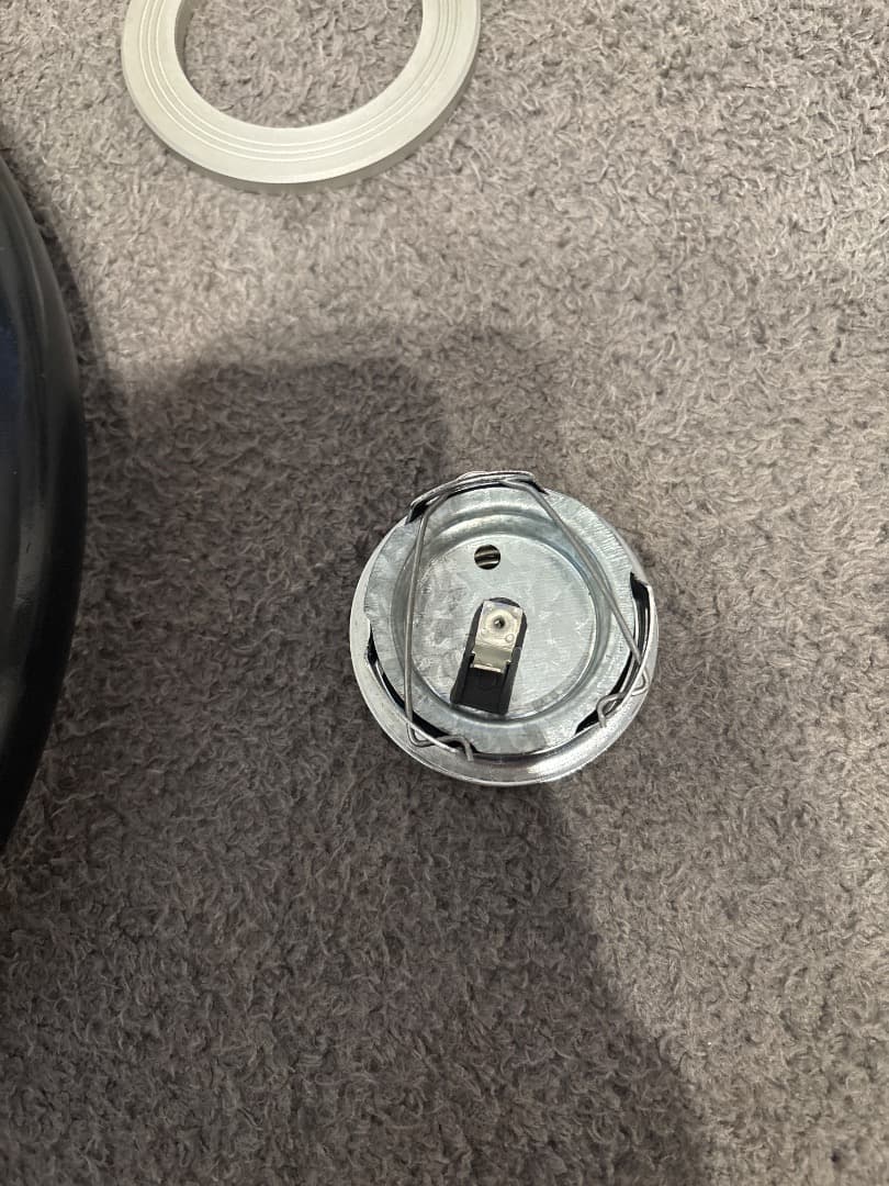 ナルディ製 3本スポーク ステアリングホイール32パイ