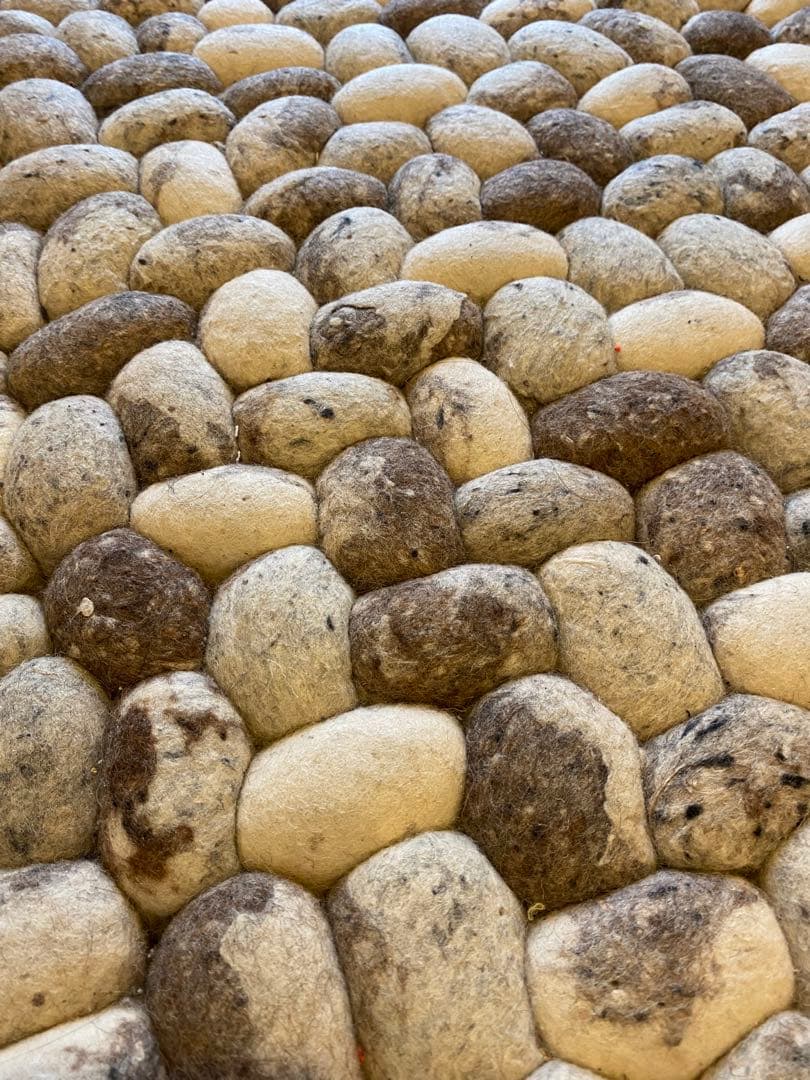 フェルトラグ 石ころデザイン 長方形