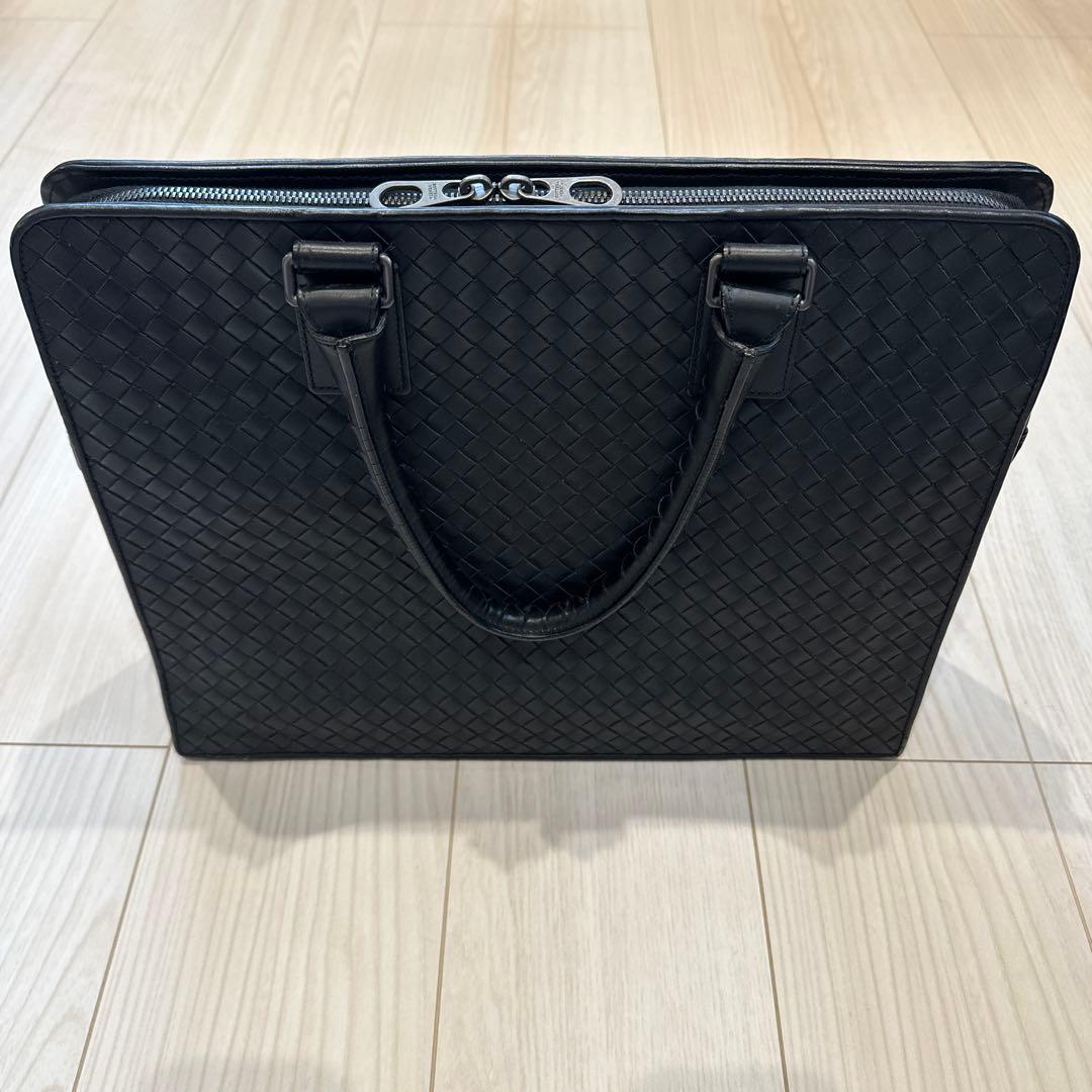 ボッテガヴェネタ イントレチャート ビジネスバッグ　ブラック【週末まで】