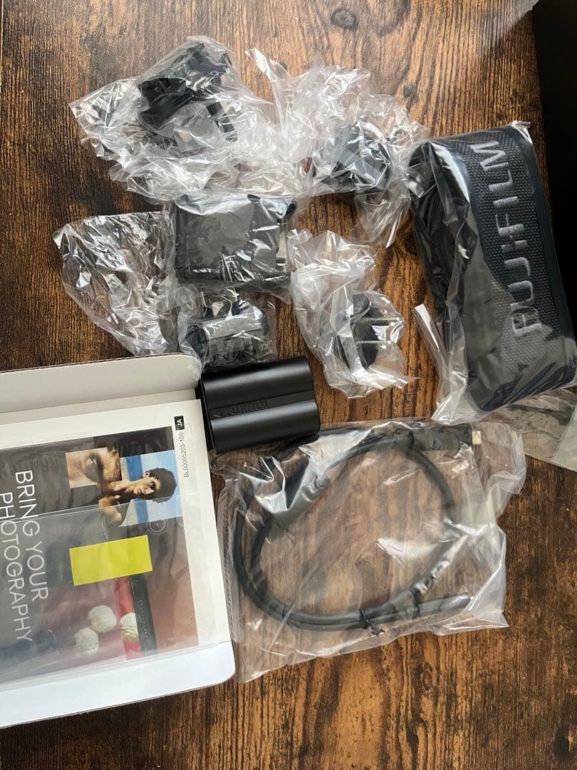 【美品】FUJIFILM X-T5 ミラーレス カメラ ボディ レンズ ブラック