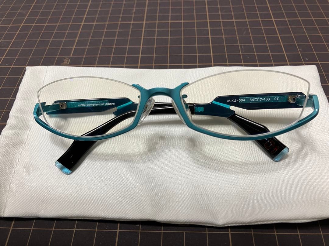 初音ミク　和真パレット　ブルーライトカットメガネ　MIKU-004