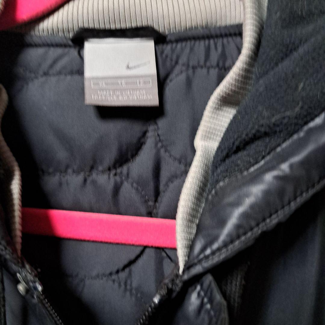 Nike ナイロンジャケット フード付き 黒