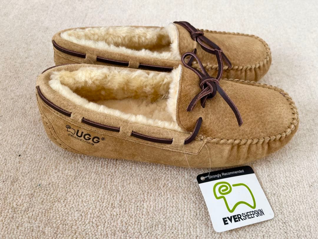 ☆値下げ☆【新品】UGG オーストラリア産シープスキン／モカシンスリッポン