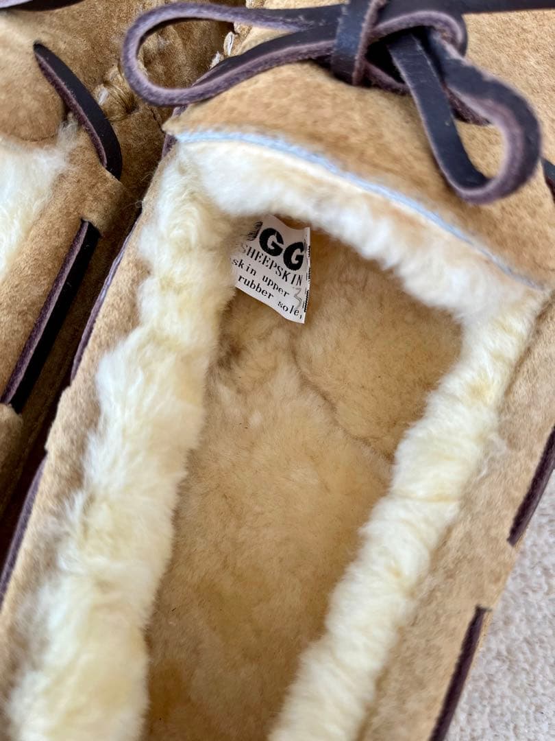 ☆値下げ☆【新品】UGG オーストラリア産シープスキン／モカシンスリッポン