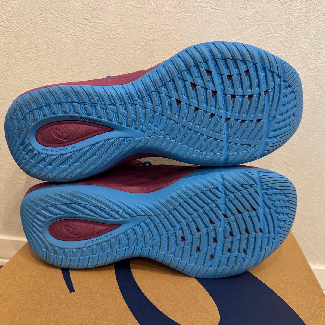 syamiiiiii　asics nova surge low 2 美品