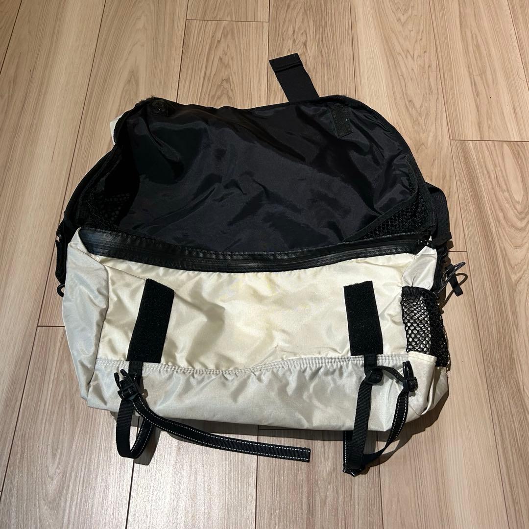 And Wander メッセンジャーバッグ