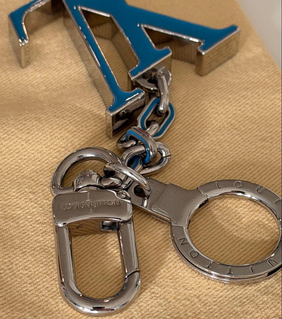 【美品】ルイ・ヴィトン キーホルダー シルバー×ブルー 正規品