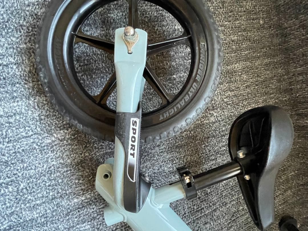 STRIDER ストライダー 12インチ 2023年限定色 アイスブルー