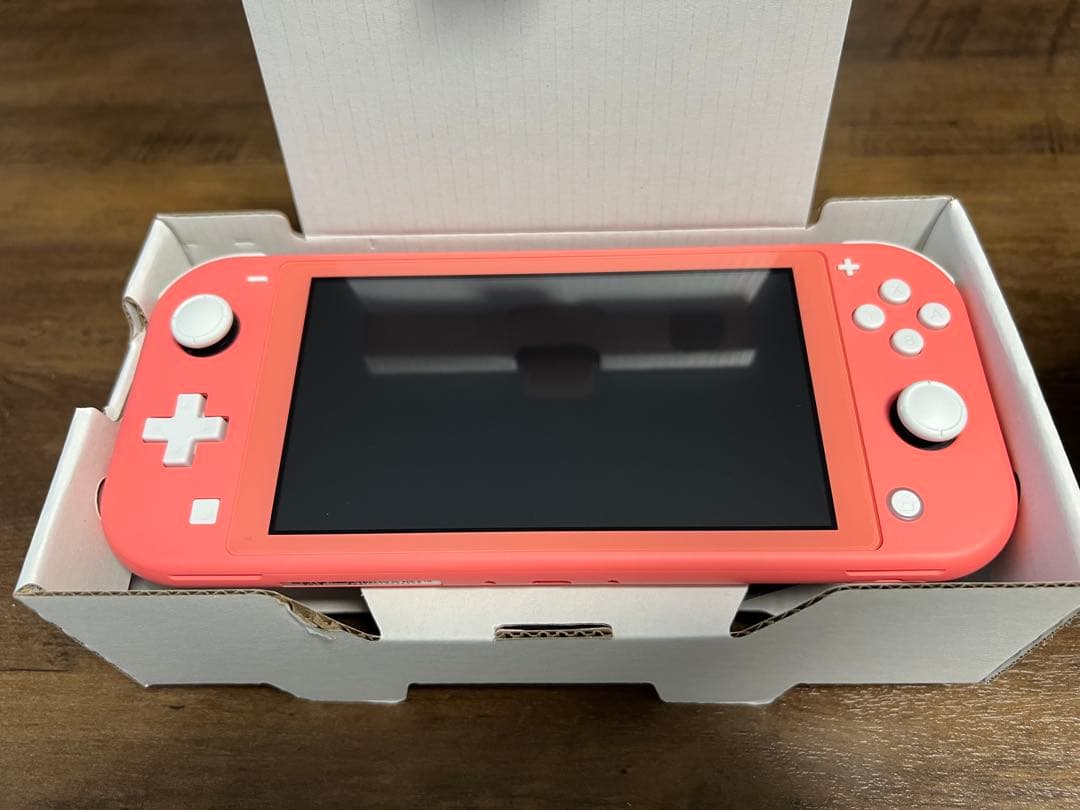 Nintendo Switch Lite コーラル＋あつまれ どうぶつの森