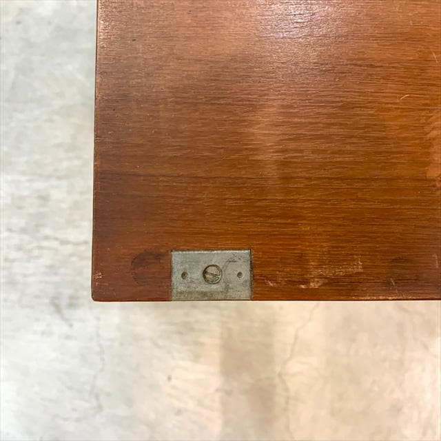 ヴィンテージのチークライティングキャビネット