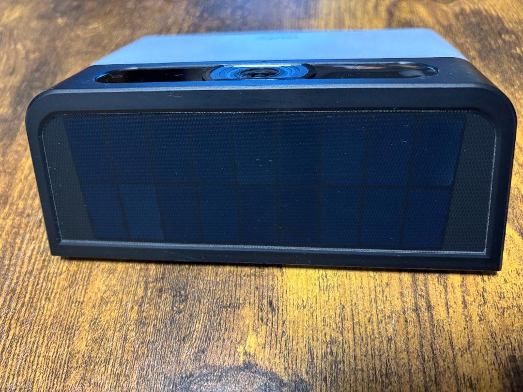 【中古品】Eufy Solar Wall Light Cam S120