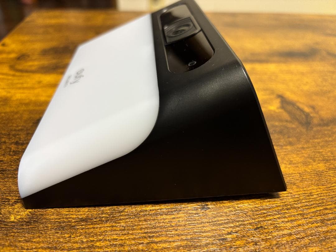 【中古品】Eufy Solar Wall Light Cam S120