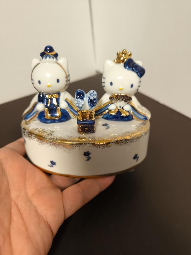 HELLOKITTY ハローキティ ダニエル　サンリオ　オルゴール　陶器 雛人形