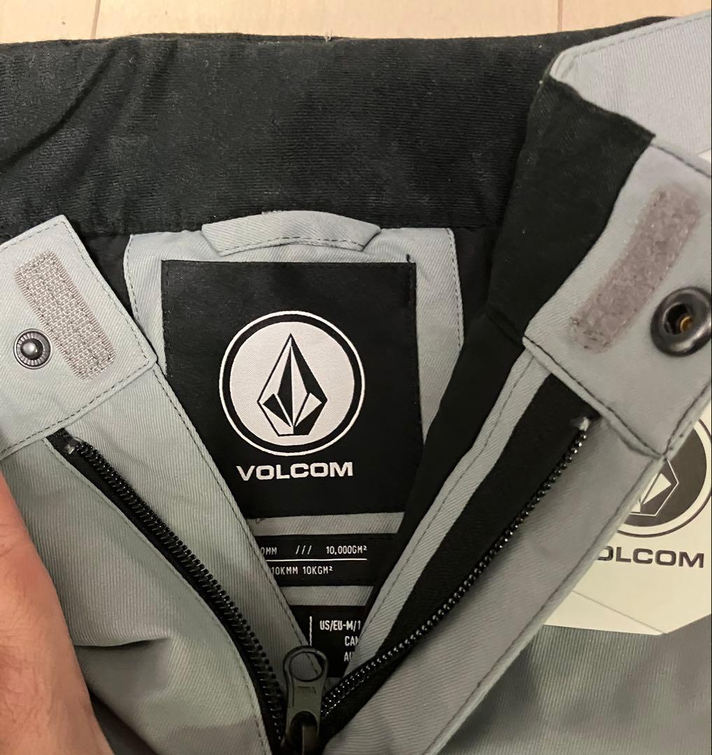 新品未使用タグ付　スキー・スノーボードウェア　Volcom kids Mサイズ