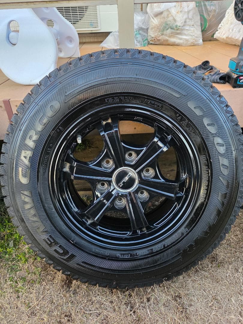 coco 195/80R15 スタッドレス＆ホイールセット　ハイエース