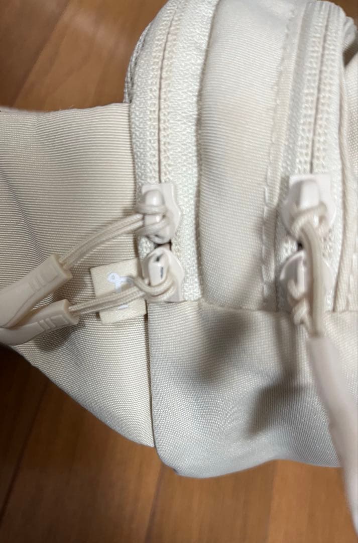 POMULU ヒップシート　アイボリー