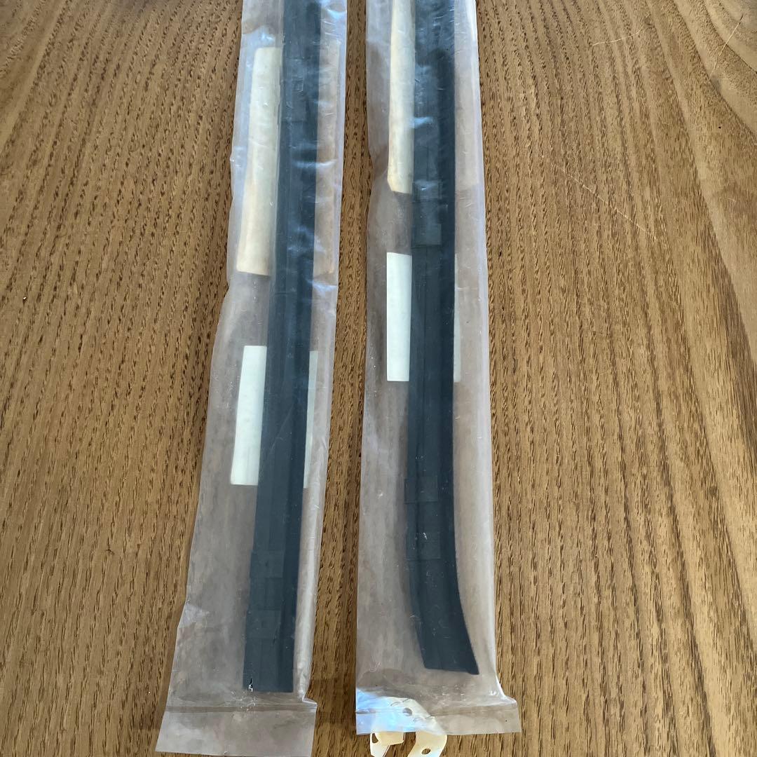 ひでさん専用　ダットサン620 日産純正品 ドア水切りモール　未使用品