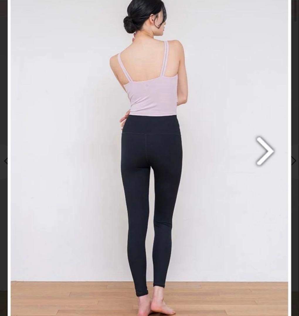 新品SUKALAショートクロスキャミソール＆レギンスセットアップピンクSバーム付