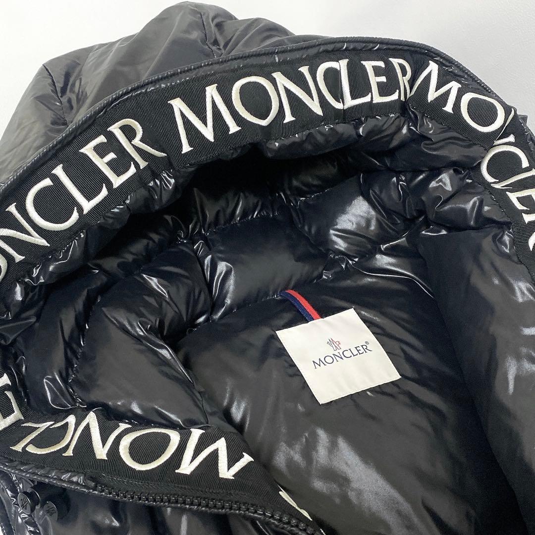 MONCLER / AGNEAUX ダウンベスト 4 ブラック メンズ