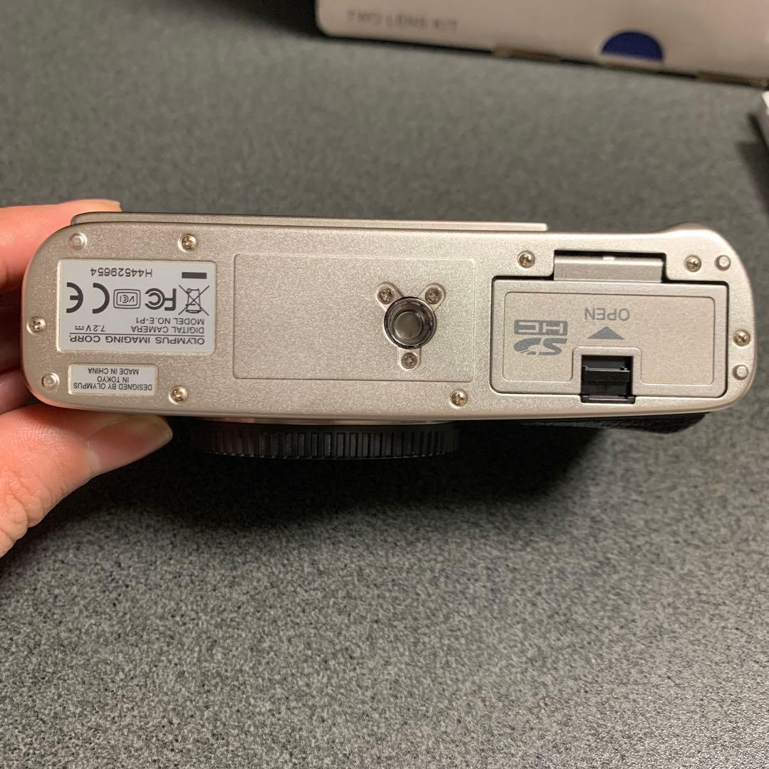 OLYMPUS PEN E-P1 シルバー