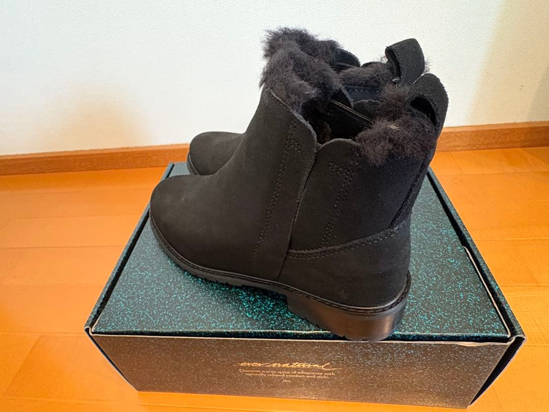 EMU Australia Pioneer ブラック 8