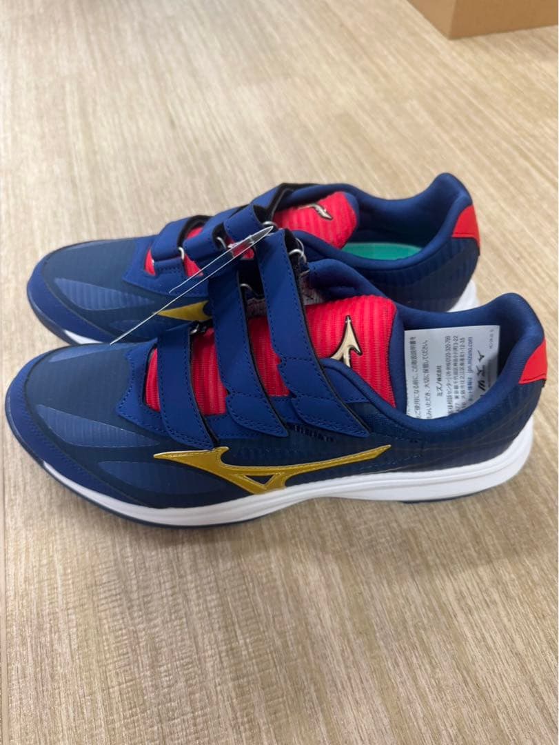 ランニングシューズ ミズノ ウェーブライトレボランエリート28.5㎝