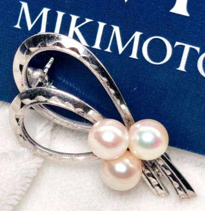 【美品 最高級】ミキモト ブローチ パール リボン 3珠 皇室御用達