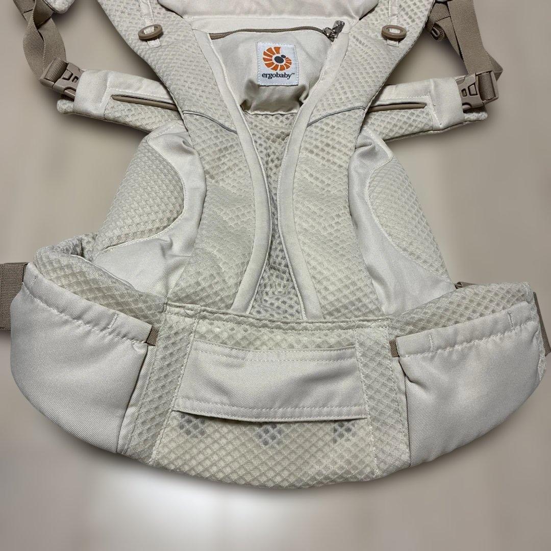 美品！エルゴオムニブリーズ　人気のナチュラルベージュergobaby 抱っこひも