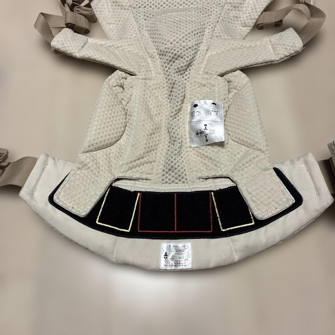 美品！エルゴオムニブリーズ　人気のナチュラルベージュergobaby 抱っこひも