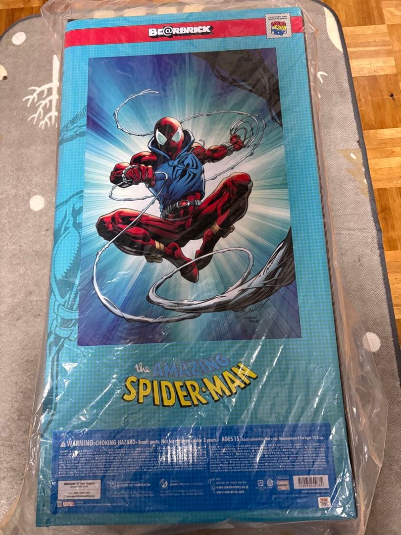 スカーレットスパイダー1000% マーベル　ベアブリック　フィギュア