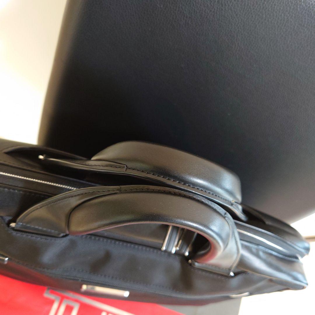 【ほぼ未使用】TUMI 255002D2 ARRIVE ソーヤ・ブリーフケース
