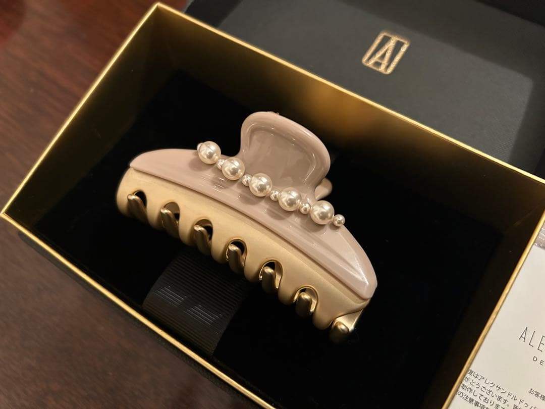 アレクサンドルドゥパリ パールクリップ （ピンクベージュ）